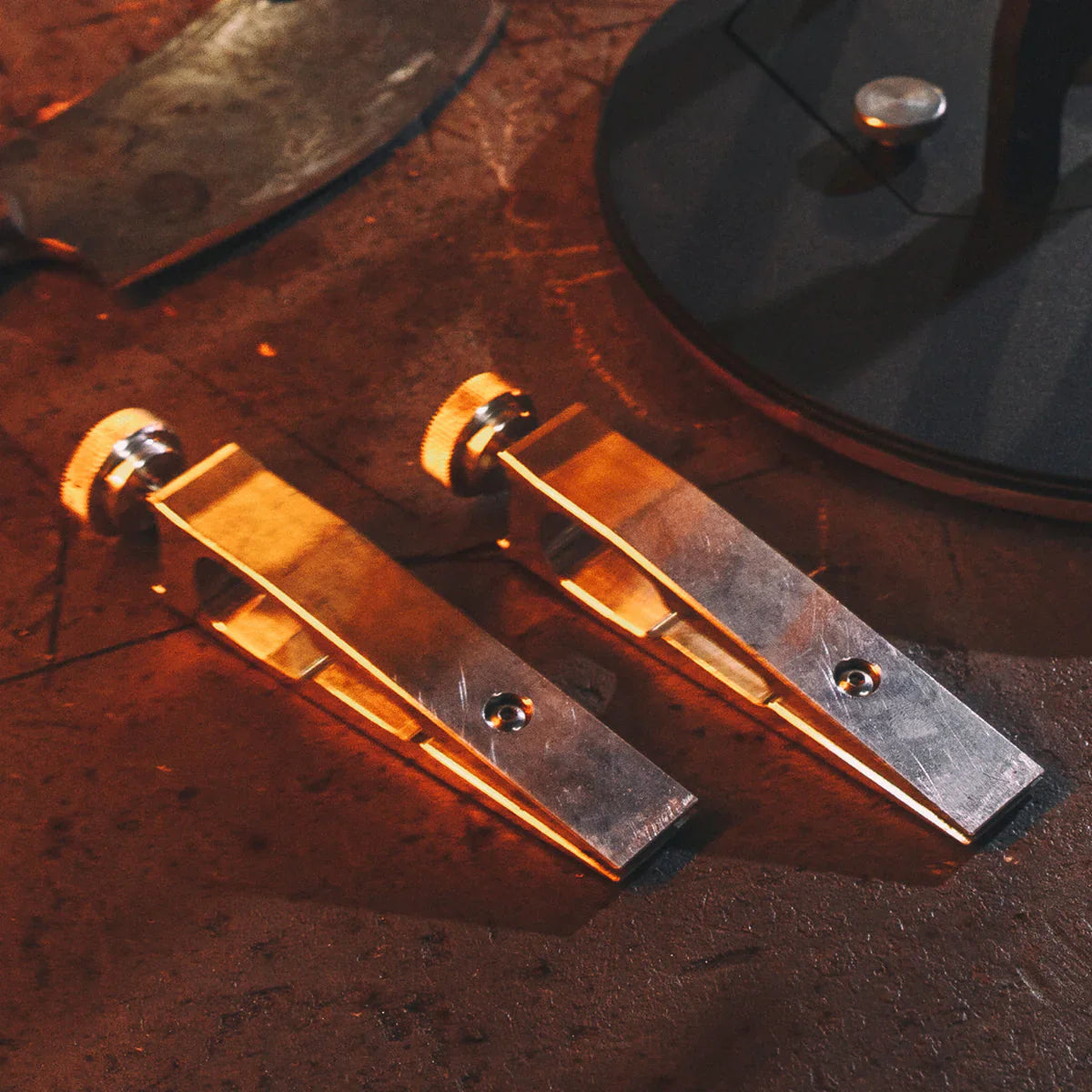 Whole-milled clamps