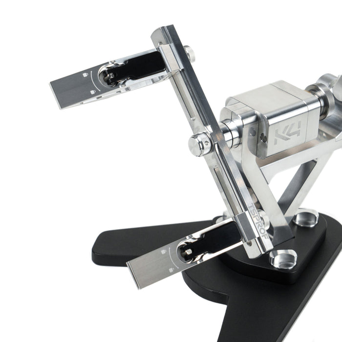 Close-up view of the TSPROF K4 clamping arm rotation.